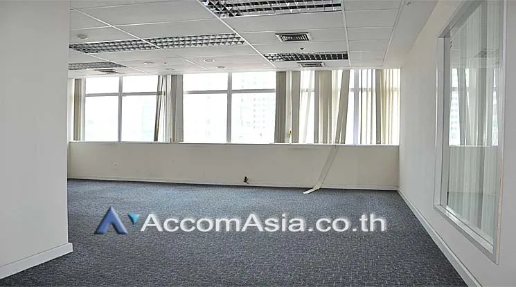 unit Office space For Rent in Silom, Bangkok  near BTS Surasak (AA10943)